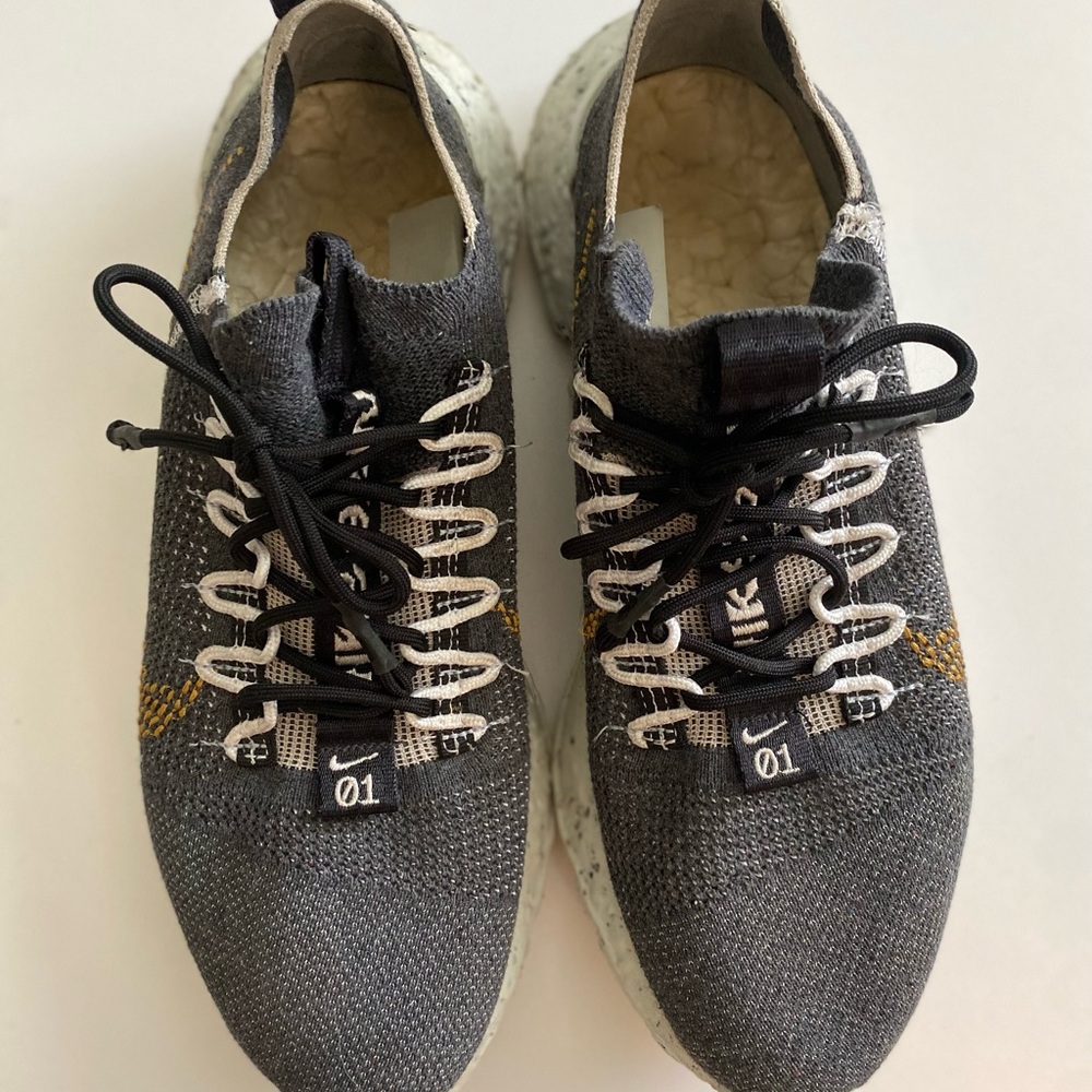Nike Space Hippie 01 Sneakers in Black Wheat